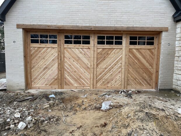 18x8CedarChevronGarageDoors00007